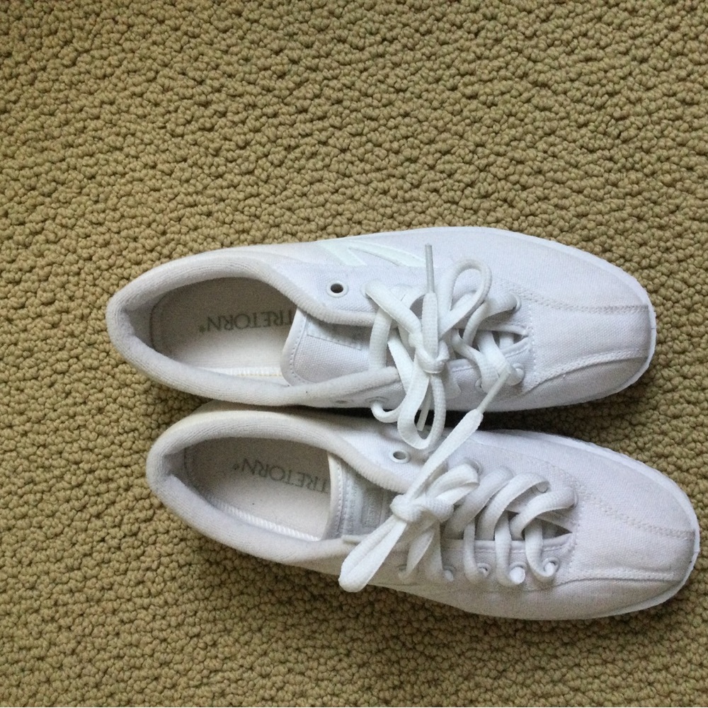 White Athletic  tretorn sneakers